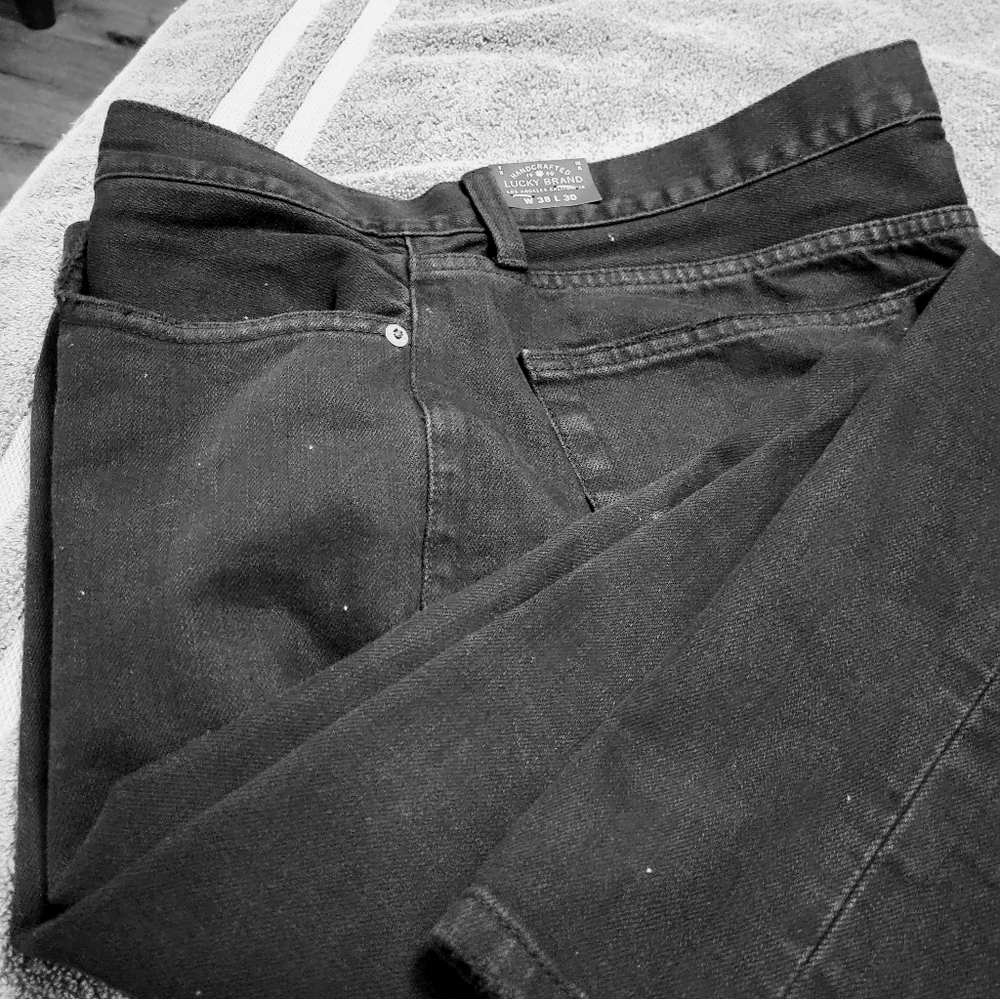 Men Lucky Brand Straight leg jeans.